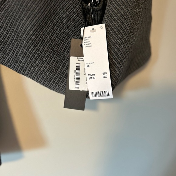 Stylish Black Ribbed Women Top - Picture 5 of 5